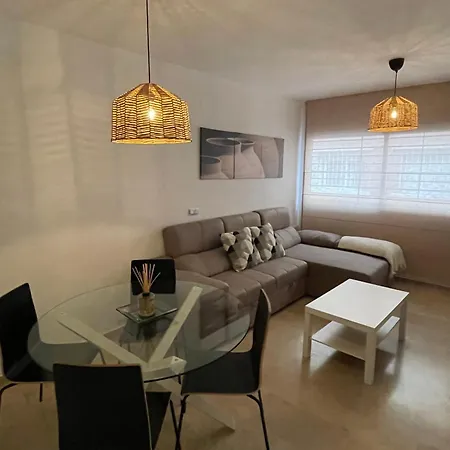 A 5 Min Estacion De Tren- Patio-Parking Y Playa Apartment Malaga Exterior photo